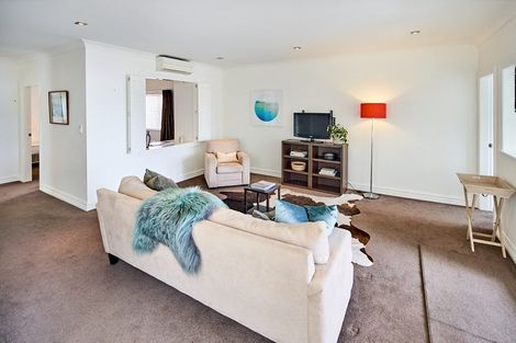 Photo of property in 2b Wilkinson Street, Oriental Bay, Wellington, 6011
