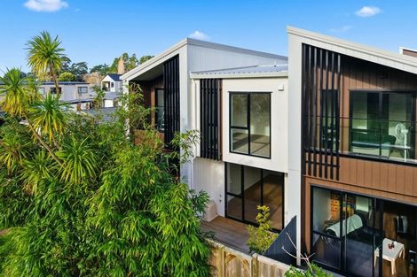 Photo of property in 8/36 Woodside Road, Massey, Auckland, 0614