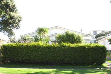 Photo of property in 2/10 Richmond Street, Fitzroy, New Plymouth, 4312