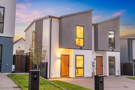 Photo of property in 18 Joseph Bolton Crescent, Wallaceville, Upper Hutt, 5018