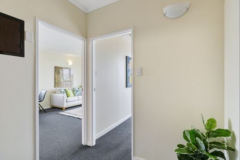Photo of property in Hobson Court Flats, 66/70u Hobson Street, Thorndon, Wellington, 6011
