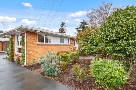 Photo of property in 43 Prestons Road, Redwood, Christchurch, 8051