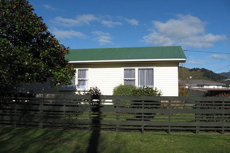Photo of property in 2 Halifax Street, Wainuiomata, Lower Hutt, 5014