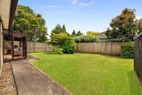 Photo of property in 2/21 Walter Strevens Drive, Conifer Grove, Takanini, 2112