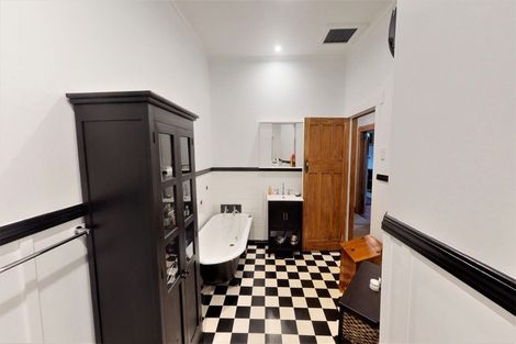 Photo of property in 556a Queen Street East, Levin, 5510