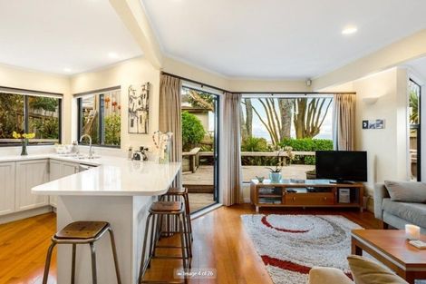 Photo of property in 7 View Road, Campbells Bay, Auckland, 0630