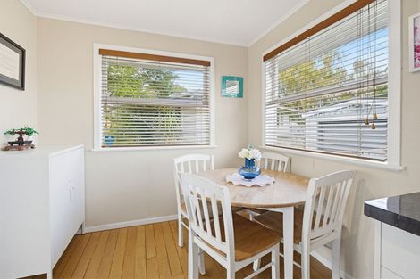 Photo of property in 4 Perth Place, Awapuni, Palmerston North, 4412