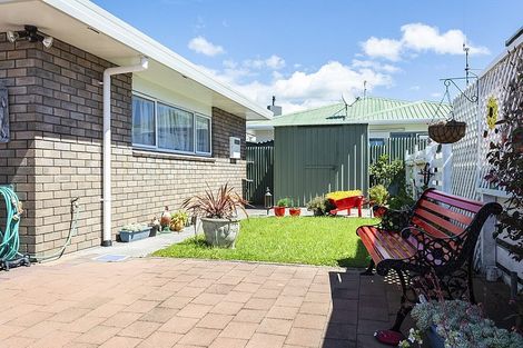 Photo of property in 36 Tukapa Street, Westown, New Plymouth, 4310