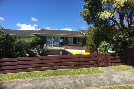 Photo of property in 3/2 Hinekohu Street, New Lynn, Auckland, 0600