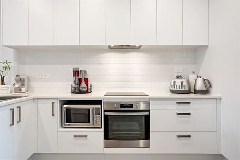 Photo of property in 28 Rangihina Road, Hobsonville, Auckland, 0616