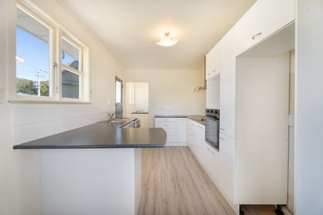 Photo of property in 101 Sievers Grove, Cannons Creek, Porirua, 5024