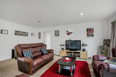 Photo of property in 21 Morewa Place, Takanini, 2112