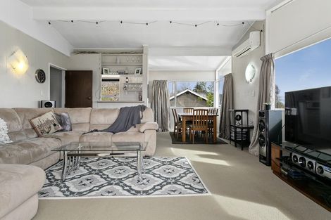 Photo of property in 4 Kereru Street, Two Mile Bay, Taupo, 3330