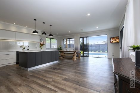 Photo of property in 42 Pohutukawa Parade, Riverhead, 0820