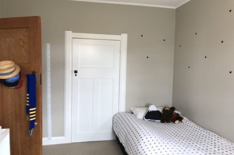 Photo of property in 40 Palm Avenue, Lyall Bay, Wellington, 6022