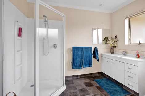 Photo of property in 2a Elizabeth Grove, Stratford, 4332