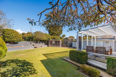 Photo of property in 37 Parkland Crescent, Terrace End, Palmerston North, 4410