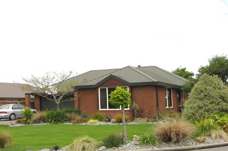 Photo of property in 5 Copperfield Close, Parklands, Christchurch, 8083