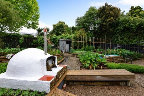 Photo of property in 92 Poaka Avenue, Dinsdale, Hamilton, 3204