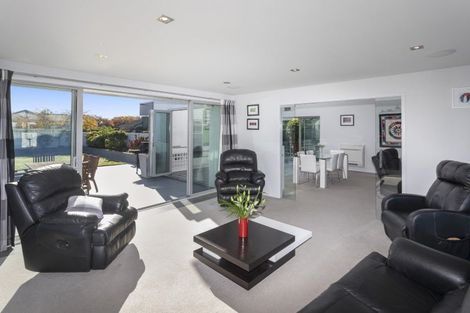 Photo of property in 21 Northwater Drive, Northwood, Christchurch, 8051