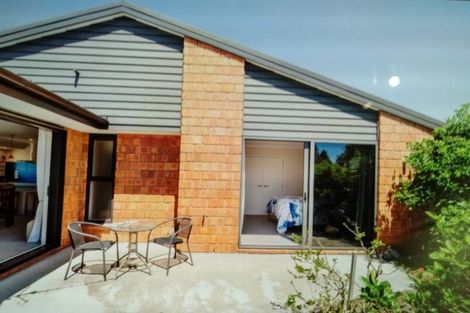 Photo of property in 4b Read Crescent, Clive, 4102