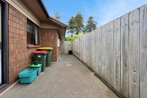 Photo of property in 108u2 Old Farm Road, Hamilton East, Hamilton, 3216