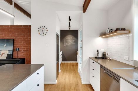 Photo of property in 33 Kent Lodge Avenue, Avonhead, Christchurch, 8042