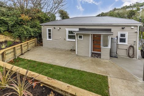 Photo of property in 112b Newlands Road, Newlands, Wellington, 6037