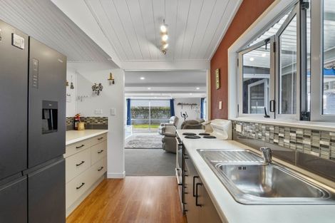 Photo of property in 59 Patu-kukupa Street, Manaia, 4612