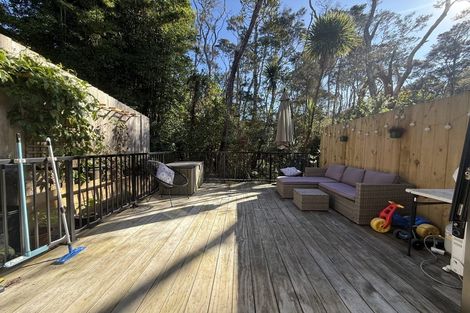 Photo of property in 25 Tokai Place, Glen Eden, 0602