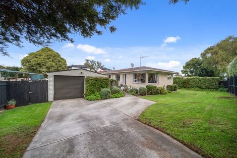 Photo of property in 2/15 Gloaming Place, Conifer Grove, Takanini, 2112