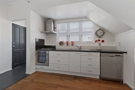 Photo of property in 12a /1 Church Street, Devonport, Auckland, 0624