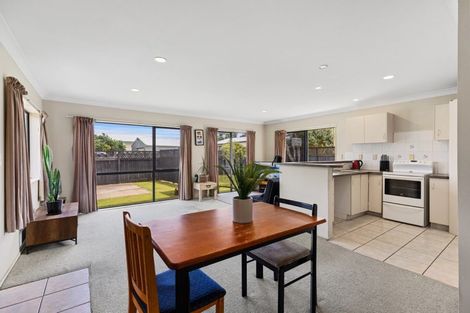 Photo of property in 225 Gravatt Road, Papamoa Beach, Papamoa, 3118