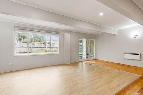 Photo of property in 16 Helena Street, Massey, Auckland, 0614