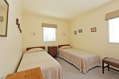 Photo of property in 7 Saint Hill Rise, Havelock North, 4130