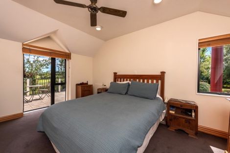 Photo of property in 312 Heatherlea Road East, Levin, 5571