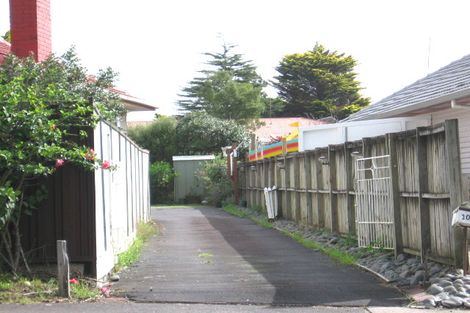 Photo of property in 104 Edmonton Road, Henderson, Auckland, 0612