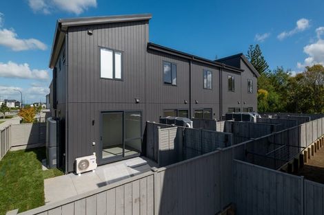 Photo of property in 53 Ngakoro Road, Karaka, Papakura, 2113