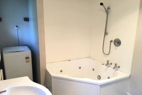 Photo of property in 156 Ilam Road, Ilam, Christchurch, 8041