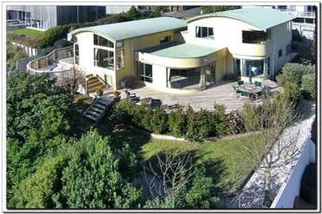 Photo of property in 33 Lanyon Place, Whitby, Porirua, 5024