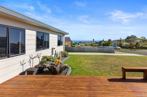 Photo of property in 18 Whenuariri Place, Maketu, 3189