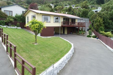 Photo of property in 82 Saint Davids Street, Lyttelton, 8082