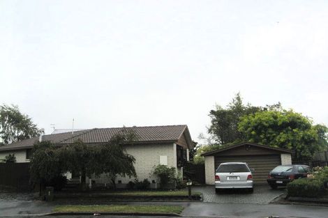 Photo of property in 2/16a Lovelock Street, Dallington, Christchurch, 8061