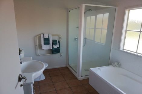 Photo of property in 17 Sim Street, Johnsonville, Wellington, 6037