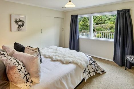 Photo of property in 24 Elmslie Road, Pinehaven, Upper Hutt, 5019