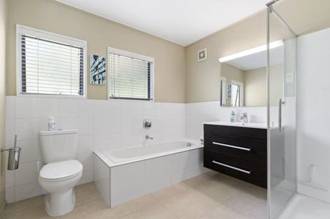 Photo of property in 141 Browns Bay Road, Browns Bay, Auckland, 0630