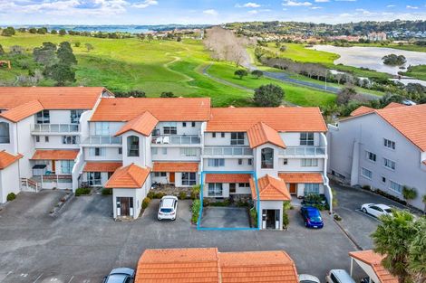 Photo of property in Santa Rosa, 52/340 Gulf Harbour Drive, Gulf Harbour, Whangaparaoa, 0930