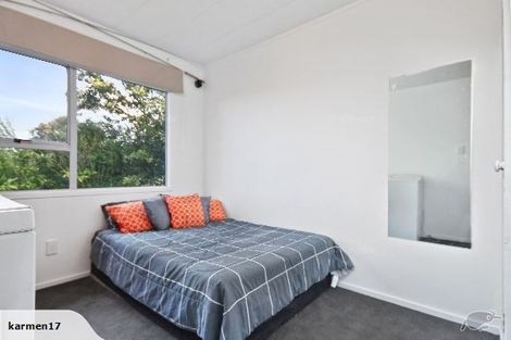 Photo of property in 11 Landsdale Place, Massey, Auckland, 0614