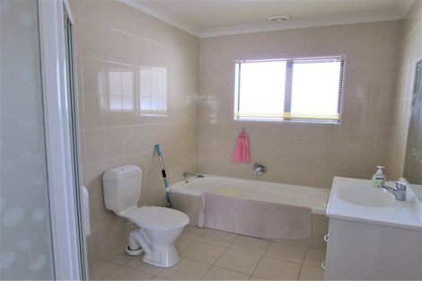 Photo of property in 69a Amesbury Drive, Churton Park, Wellington, 6037