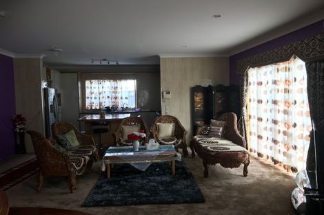 Photo of property in 13 Kaseng Place, East Tamaki Heights, Auckland, 2016